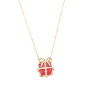 ✨️NWT TRUE TO FORM GOLD WRAPPED UP RED❤️ CRYSTAL PRESENT STATEMENT NECKLACE✨️